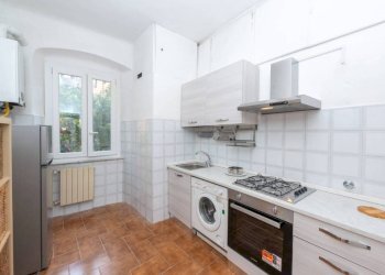 Cucina - Appartamento via Fereggiano, 39, Genova (zona Marassi) - foto 14