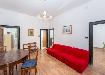 Soggiorno - Quadrilocale via Fereggiano, 39, Genova (zona Marassi) - foto 1