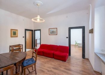 Soggiorno - Quadrilocale via Fereggiano, 39, Genova (zona Marassi) - foto 2