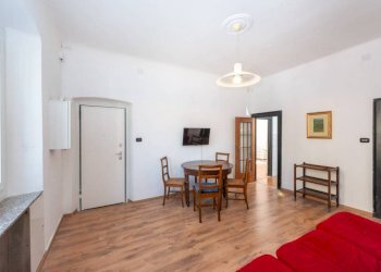 Soggiorno - Quadrilocale via Fereggiano, 39, Genova (zona Marassi) - foto 4