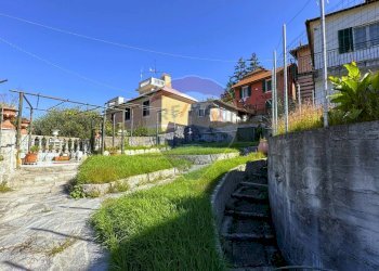 Independent house VIA AI PIANI DI SANT'EUSEBIO, 14 
 Bavari, Genova (neighborhood Bavari) - photo 1