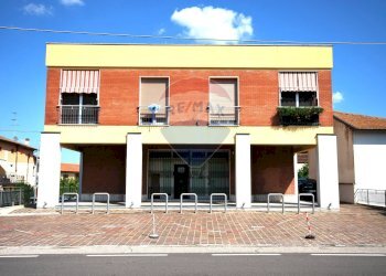 Negozio Ospitalmonacale, Argenta, Argenta - foto 1