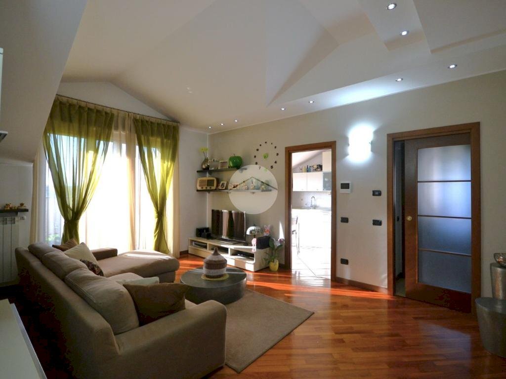 Trilocale Via Alcide De Gasperi, Vittuone - foto 1