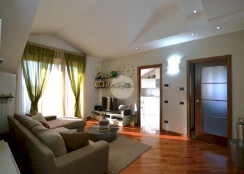 Trilocale Via Alcide De Gasperi, Vittuone - foto 1