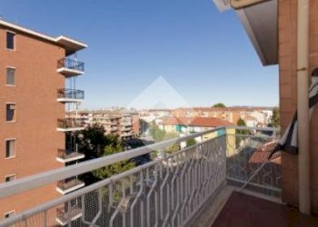 Three-room apartment Via F. Baracca, Grugliasco - photo 4