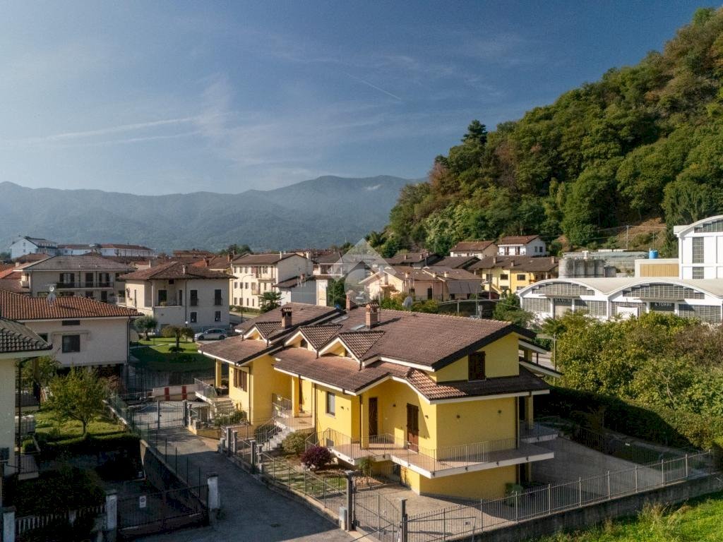 Villa a Schiera Via Staffarda, Revello - foto 1