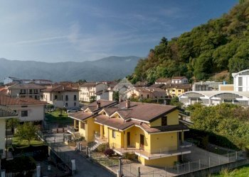 Villa a Schiera Via Staffarda, Revello - foto 1