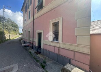 Trilocale Via Cima di S. Pantaleo, Genova (zona Staglieno) - foto 44