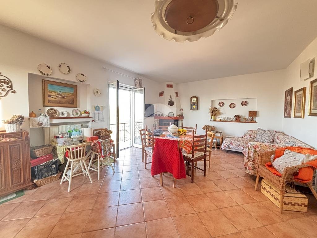Casa semi indipendente Salita Poggio di Apparizione, Genova (zona Apparizione) - foto 1