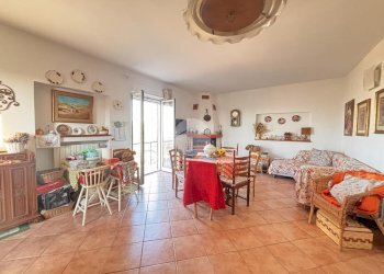 Casa semi indipendente Salita Poggio di Apparizione, Genova (zona Apparizione) - foto 1
