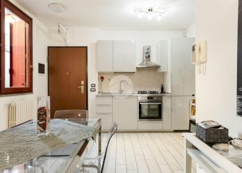 Two-room apartment Piazza Martiri della libertà, Bollate - photo 4