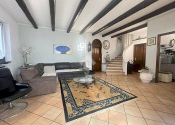 Portion of a house Via lazzaretto, Arconate - photo 8
