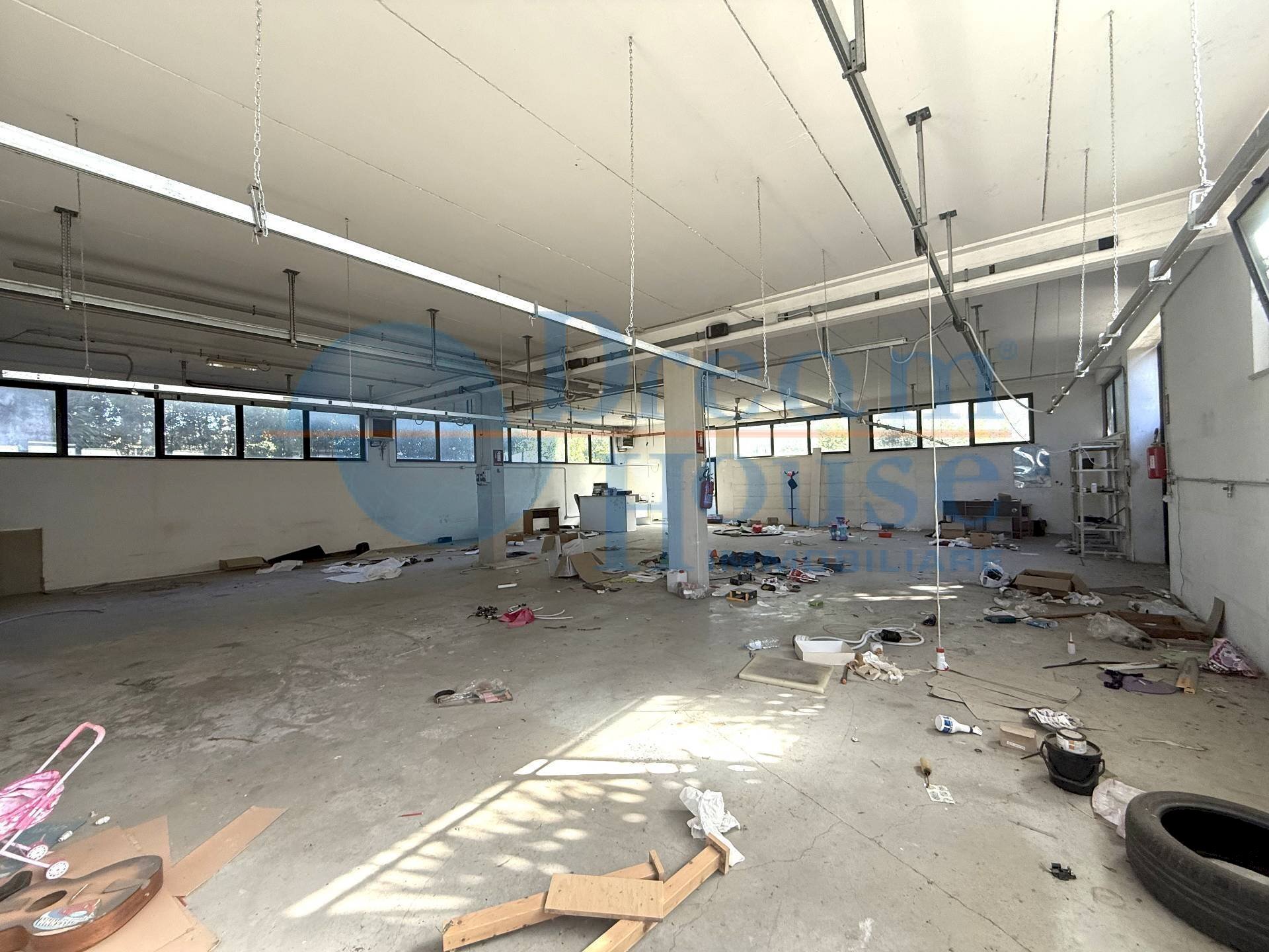 Foto 3 - Capannone Via Magenta, Martinsicuro - foto 3