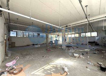 Foto 4 - Capannone Via Magenta, Martinsicuro - foto 4