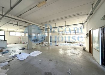 Foto 6 - Capannone Via Magenta, Martinsicuro - foto 6