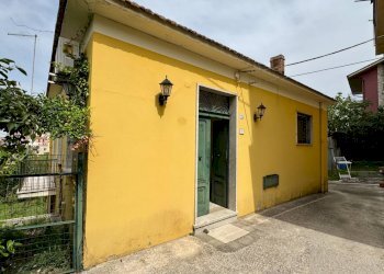 Foto 1 - Casa indipendente via armando diaz
 
92, Fontanarosa - foto 1