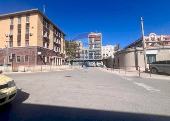 Edificio all\'aperto - Stabile - Palazzo Corso Italia
 
142, Bari - foto 2