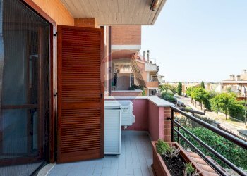 Balcone - Quadrilocale Via Santa Chiara
 
15, Monterotondo - foto 23