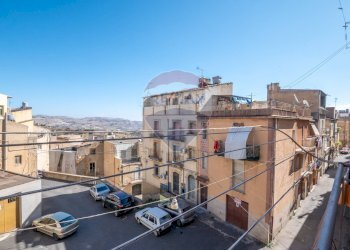 Edificio all\'aperto - Casa semi indipendente via crocellà
 
109, Caltagirone - foto 18