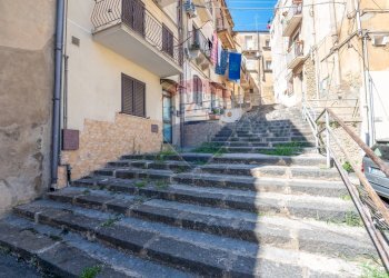 Edificio all\'aperto - Casa semi indipendente via crocellà
 
109, Caltagirone - foto 23