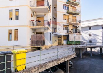 Edificio all\'aperto - Quadrilocale Via Madonna di Fatima
 
26, Gravina di Catania - foto 3