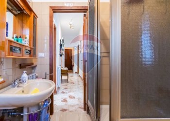 Bagno - Quadrilocale Via Madonna di Fatima
 
26, Gravina di Catania - foto 22