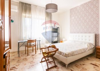 Camera / camera da letto - Quadrilocale Via Madonna di Fatima
 
26, Gravina di Catania - foto 27