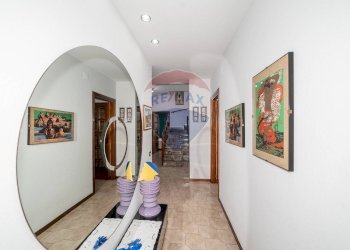 Hall / corridoio - Villa Bifamiliare via passo gravina
 
253, Catania - foto 3