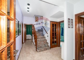 Scale - Villa Bifamiliare via passo gravina
 
253, Catania - foto 4