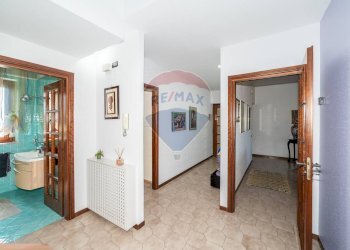 Hall / corridoio - Villa Bifamiliare via passo gravina
 
253, Catania - foto 5