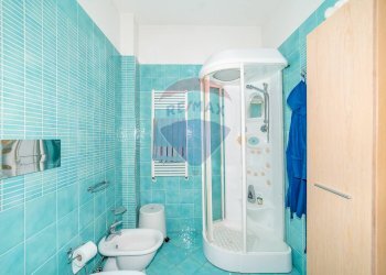 Bagno - Villa Bifamiliare via passo gravina
 
253, Catania - foto 9