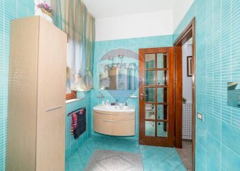 Bagno - Villa Bifamiliare via passo gravina
 
253, Catania - foto 10
