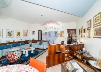 Soggiorno - Villa Bifamiliare via passo gravina
 
253, Catania - foto 37