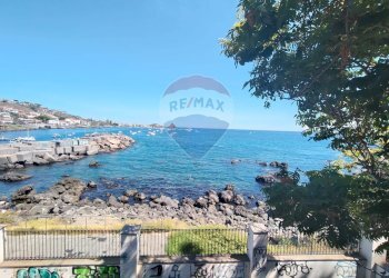 Vista dell\'acqua - Casa indipendente Vico Anfora
 
4/5, Aci Castello - foto 1