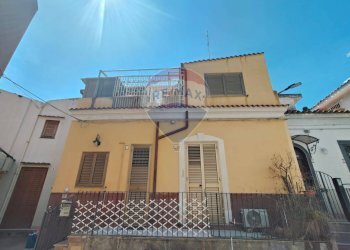 Casa all\'aperto - Casa indipendente Vico Anfora
 
4/5, Aci Castello - foto 4