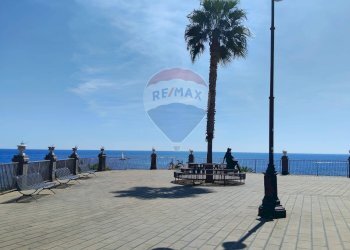 Vista dell\'acqua - Casa indipendente Vico Anfora
 
4/5, Aci Castello - foto 13