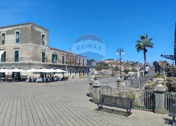 Edificio all\'aperto - Casa indipendente Vico Anfora
 
4/5, Aci Castello - foto 14