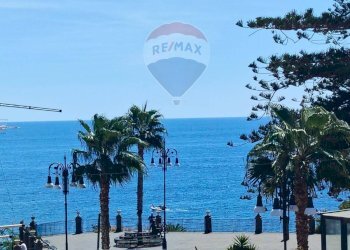 Vista dell\'acqua - Casa indipendente Vico Anfora
 
4/5, Aci Castello - foto 25