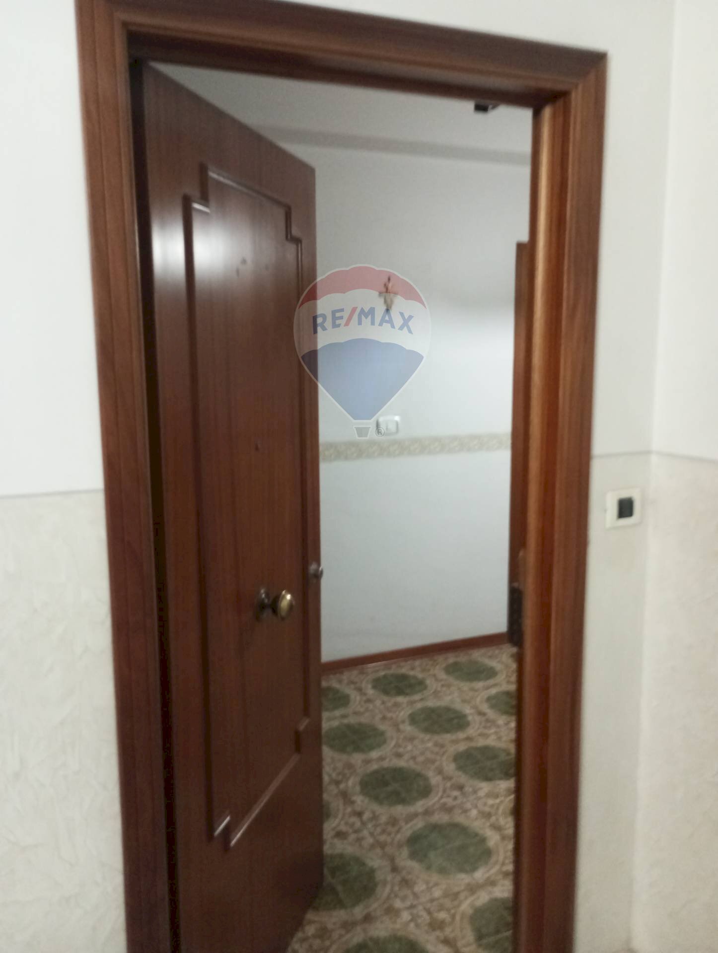 Hall / corridoio - Apartment Via Salvatore Petronio Russo
 
32, Adrano - photo 3