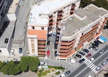 Edificio all\'aperto - Attico Strada Statale 114
 
KM 3, 5, Messina - foto 1