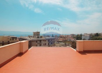 Terrazza - Attico Strada Statale 114
 
KM 3, 5, Messina - foto 9