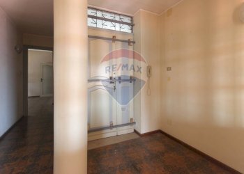 Stanza vuota - Attico Strada Statale 114
 
KM 3, 5, Messina - foto 24