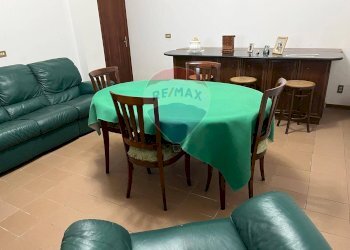 Sala da pranzo - Villa Via Piersanti Mattarella
 
12, Piedimonte Etneo - foto 6