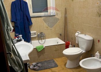 Bagno - Villa Via Piersanti Mattarella
 
12, Piedimonte Etneo - foto 11