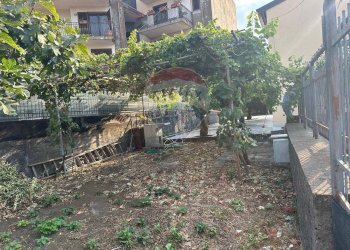 Giardino - Villa Via Piersanti Mattarella
 
12, Piedimonte Etneo - foto 17