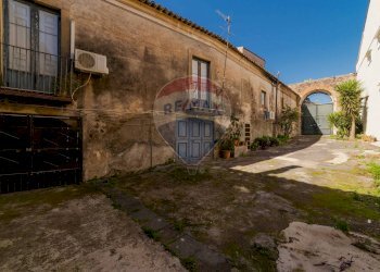 Casa all\'aperto - Casa indipendente PIAZZA ARMANDO DIAZ
 
7, Paterno - foto 7