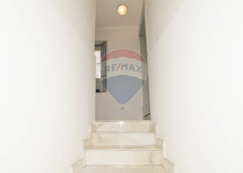 Scale - Casa indipendente PIAZZA ARMANDO DIAZ
 
7, Paterno - foto 8