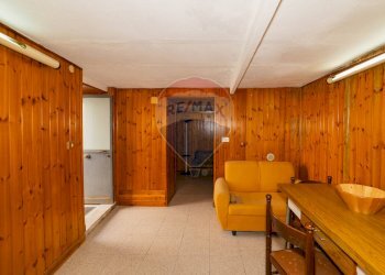 Hall / corridoio - Casa indipendente PIAZZA ARMANDO DIAZ
 
7, Paterno - foto 18