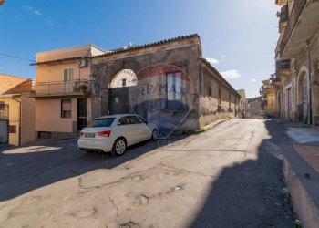 Edificio all\'aperto - Casa indipendente PIAZZA ARMANDO DIAZ
 
7, Paterno - foto 21