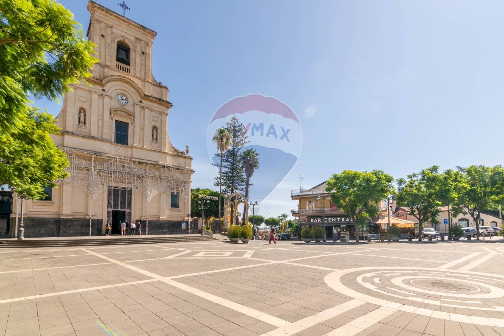 Edificio all\'aperto - Shop Via Roma
 
194, San Giovanni la Punta - photo 1